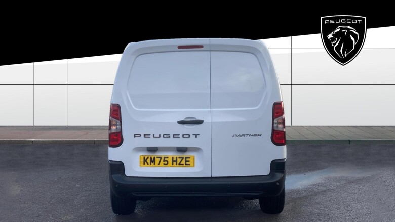 Peugeot Partner Standard Diesel 1.5 BlueHDi 100 Professional Plus Van